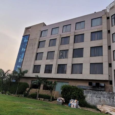 Maple Grand Hotel Agra  Exterior photo