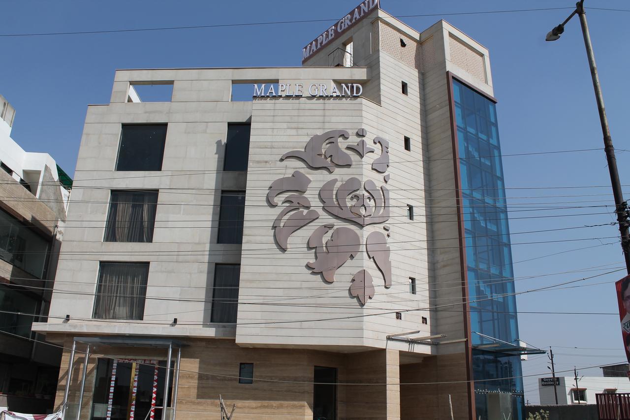 Maple Grand Hotel Agra  Exterior photo