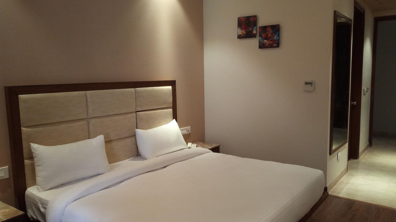 Maple Grand Hotel Agra  Exterior photo