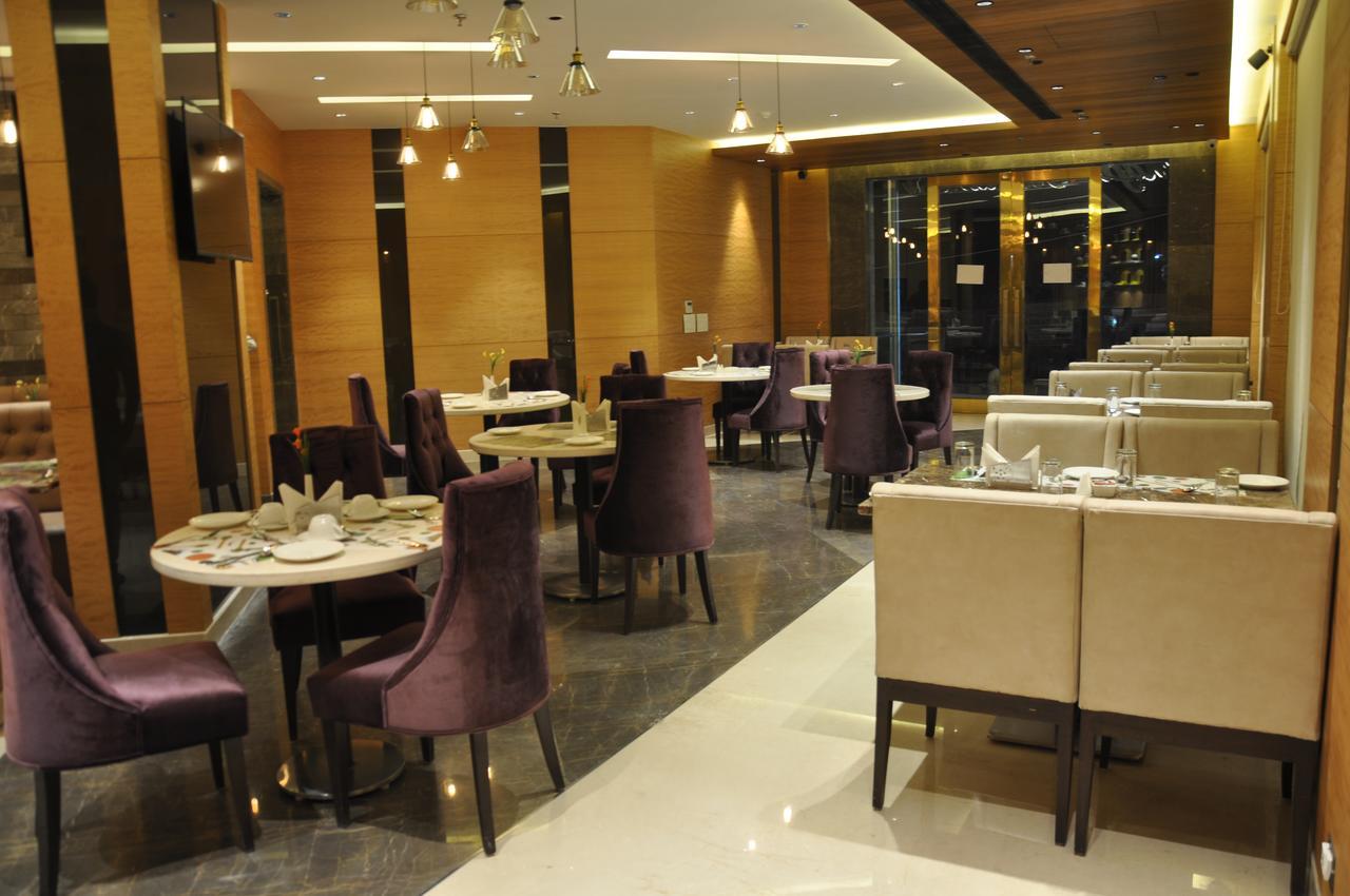 Maple Grand Hotel Agra  Exterior photo