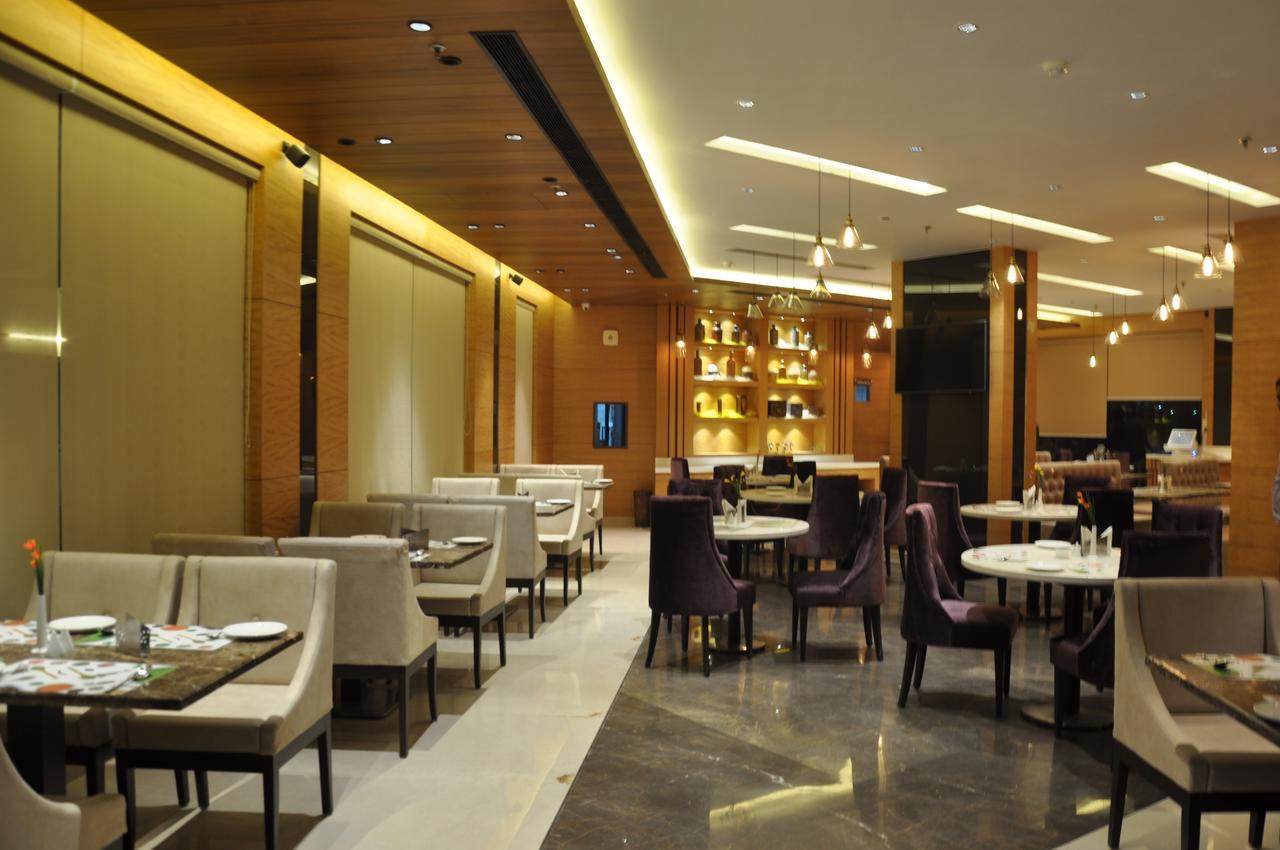Maple Grand Hotel Agra  Exterior photo