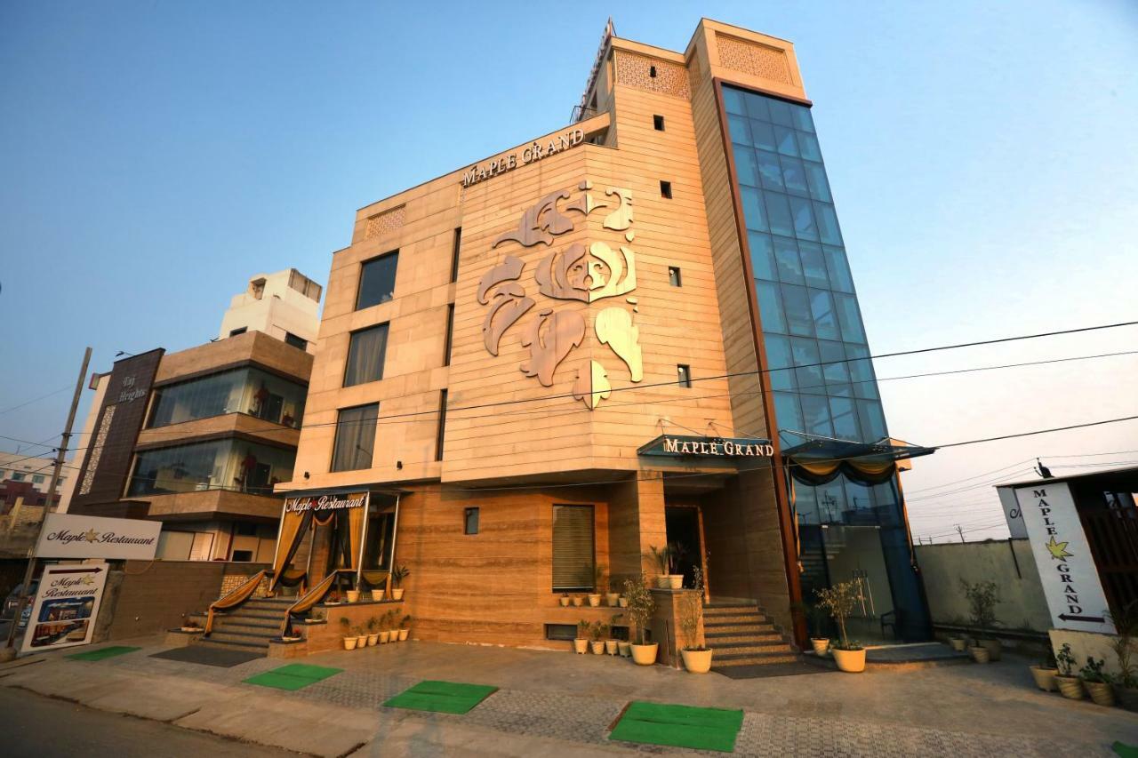 Maple Grand Hotel Agra  Exterior photo