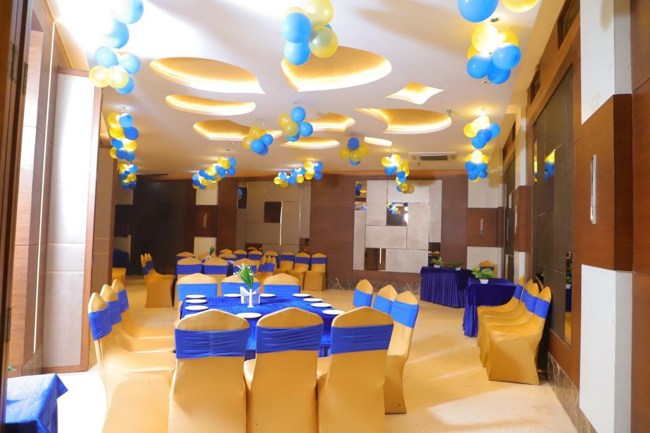 Maple Grand Hotel Agra  Exterior photo
