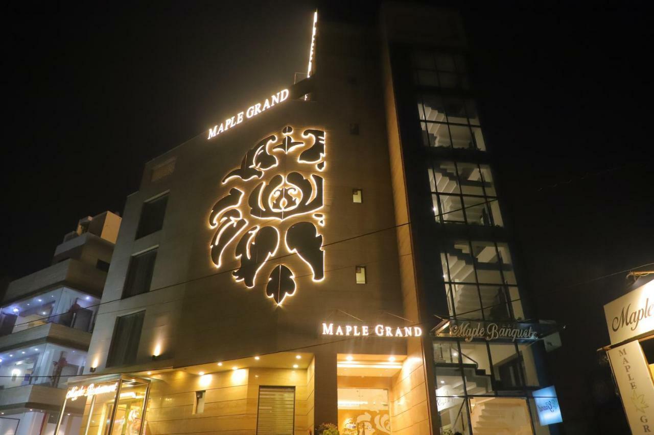 Maple Grand Hotel Agra  Exterior photo