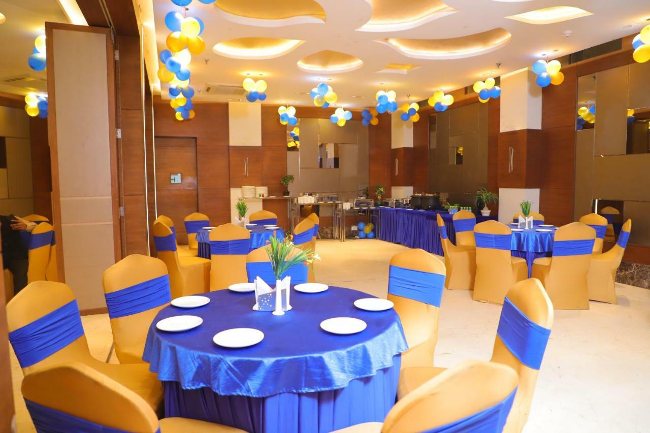 Maple Grand Hotel Agra  Exterior photo