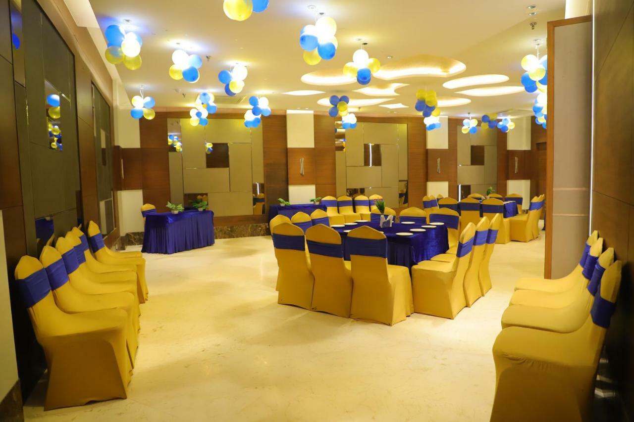 Maple Grand Hotel Agra  Exterior photo