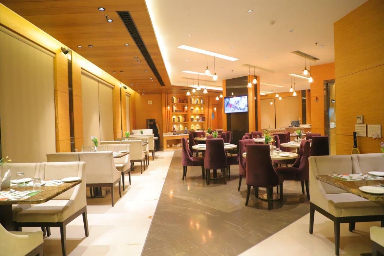 Maple Grand Hotel Agra  Exterior photo
