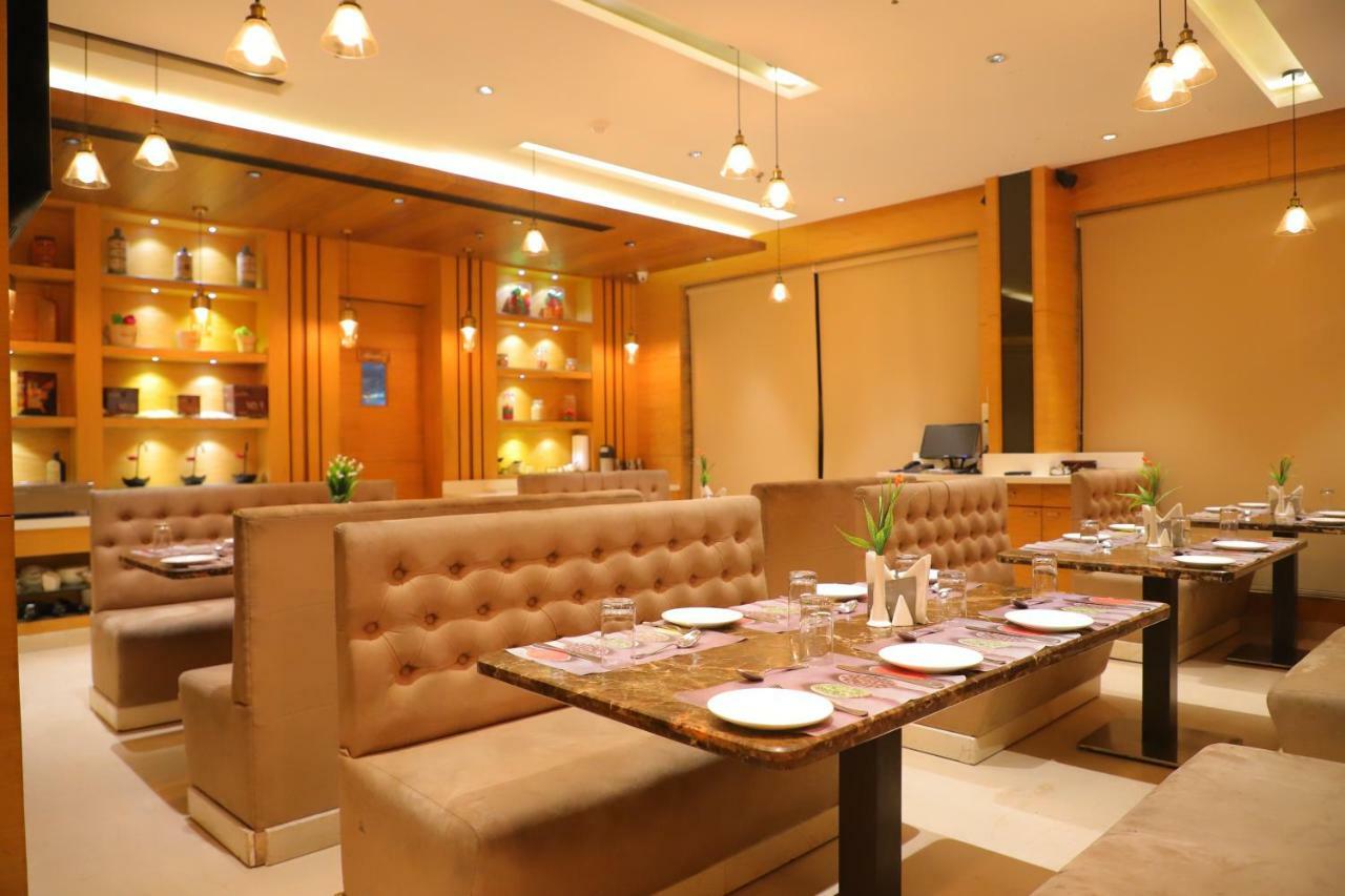 Maple Grand Hotel Agra  Exterior photo