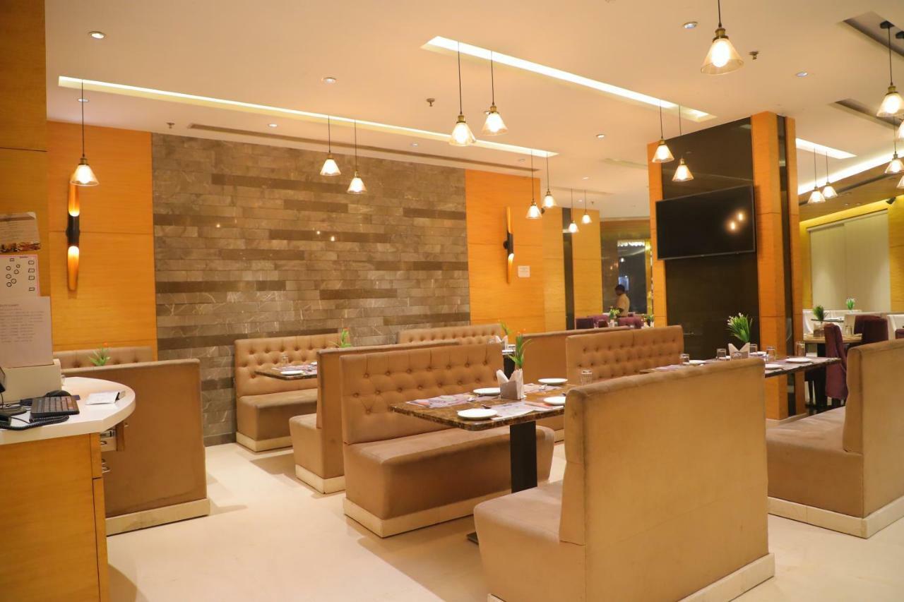Maple Grand Hotel Agra  Exterior photo