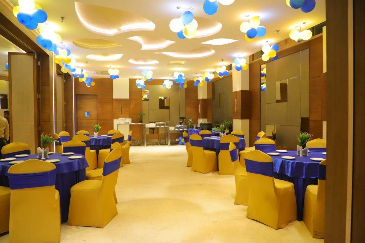Maple Grand Hotel Agra  Exterior photo
